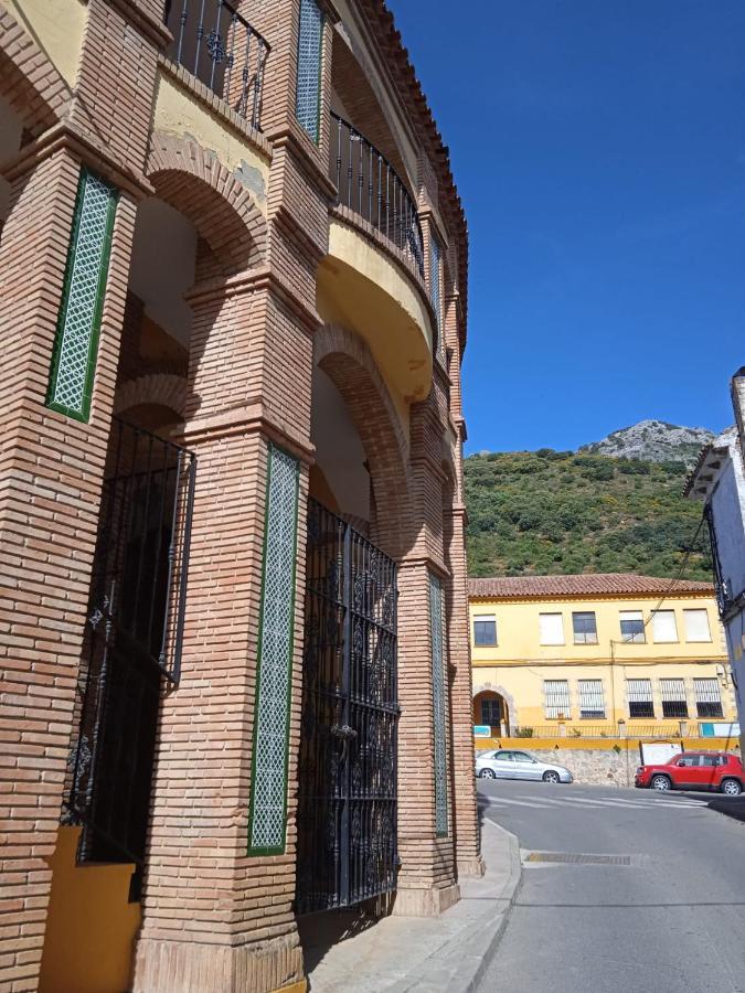Pension La Sierra Cortes de la Frontera Eksteriør bilde